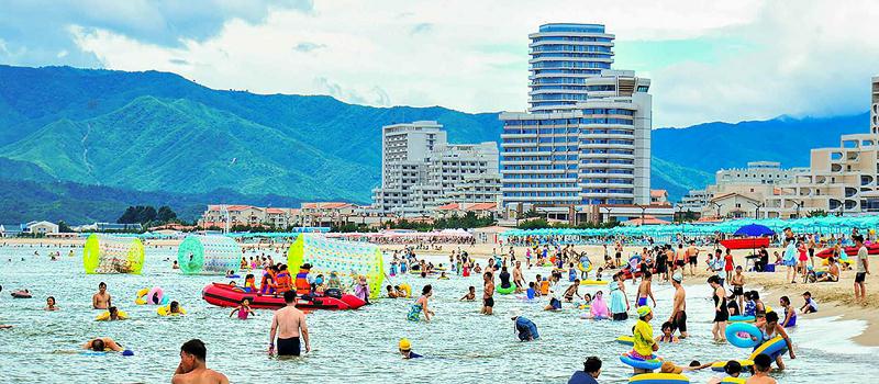  행복의 인파십리 - 원산갈마해안관광지구