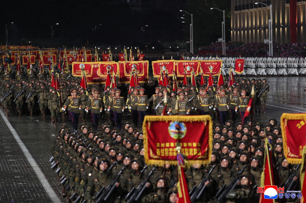 영웅적조선인민군의 열병대오