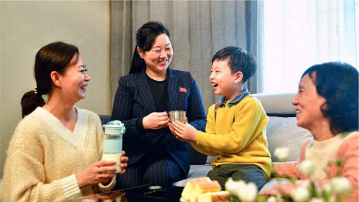 A kindergartener visiting a boy with dairy products of love