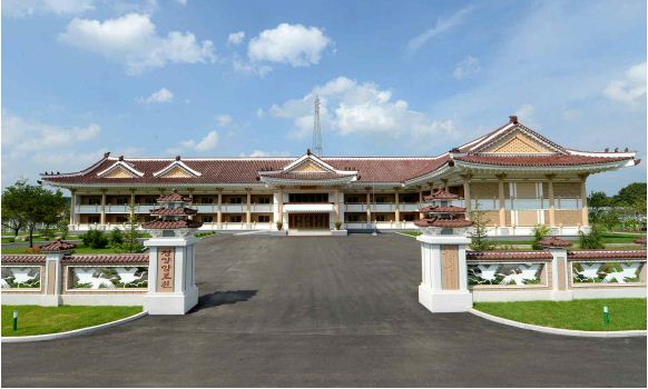 Korean-style architecture with a crane-shaped roof-Pyongyang Old People