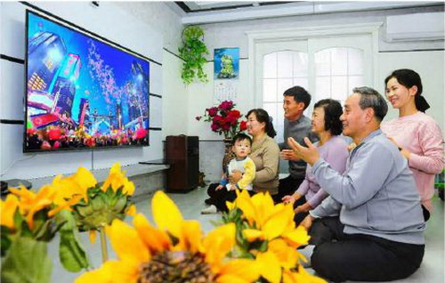 People enjoying worthwhile lives under the warm blessing of the Father