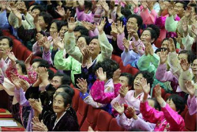 은혜로운 당의 축복속에 영광의 단상에 오른 어머니들