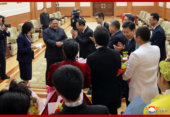 Supreme Leader Kim Jong Un Enjoys Joint Performance Given by Artistes of DPRK and China