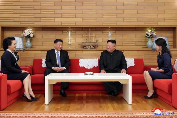 Supreme Leader Kim Jong Un Has Talks with President Xi Jinping