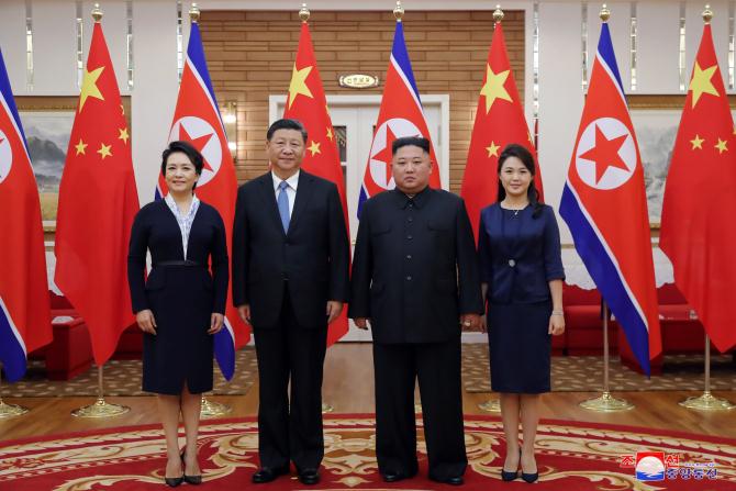 Supreme Leader Kim Jong Un Has Talks with President Xi Jinping