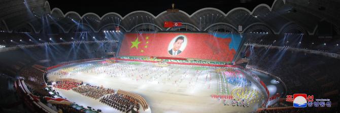 Supreme Leader Kim Jong Un and President Xi Jinping Enjoy Grand Mass Gymnastics and Artistic Performance