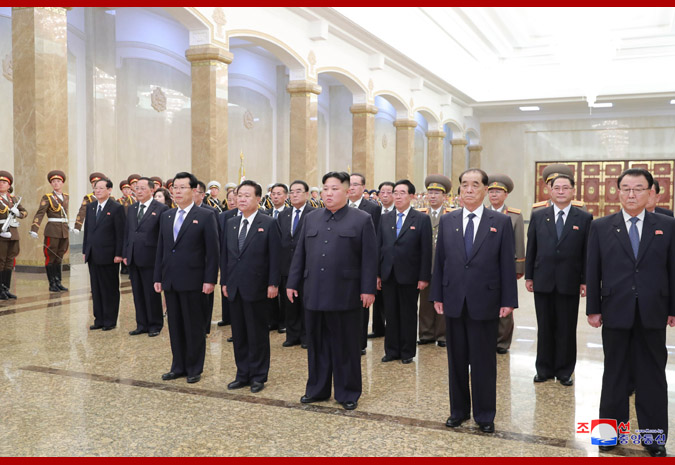 Supreme Leader Kim Jong Un Visits Kumsusan Palace of Sun