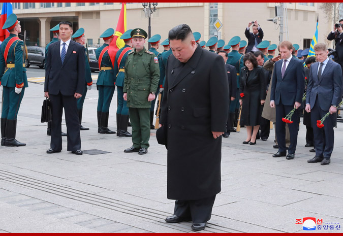 Supreme Leader Kim Jong Un Lays Wreath before Monument to Military Glory