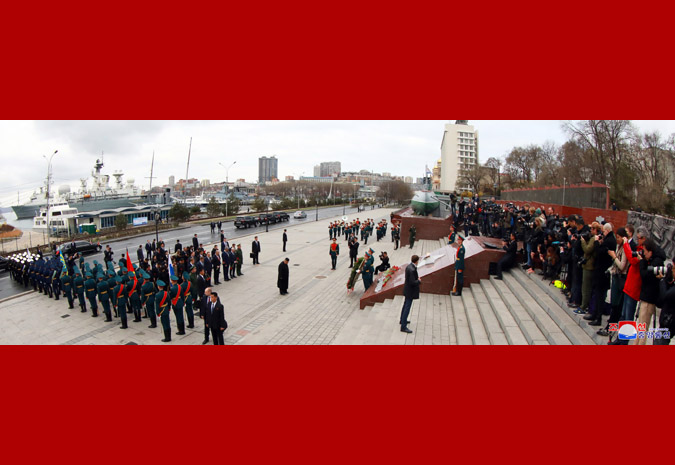 Supreme Leader Kim Jong Un Lays Wreath before Monument to Military Glory