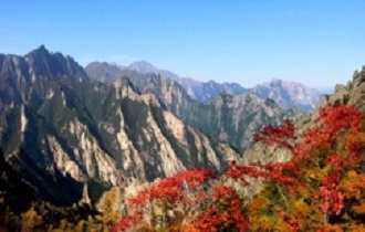 금강산의 아름다운 자연경관